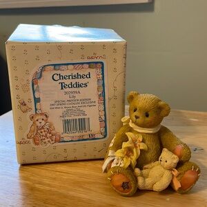 1997 Vintage Cherished Teddies Special Preview Edition figurine. Lily
